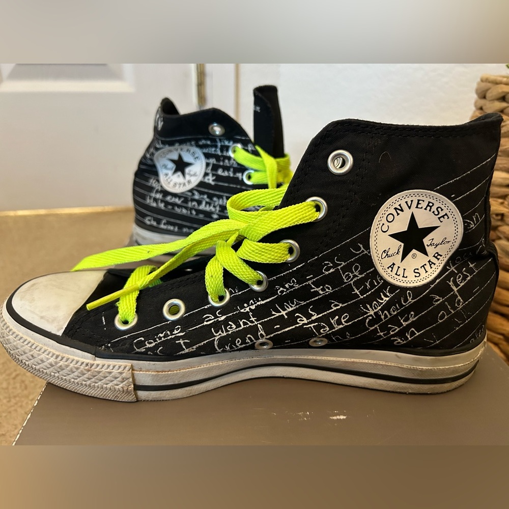 Limited Edition Kurt Kobain Chuck Taylor (Nirvana)